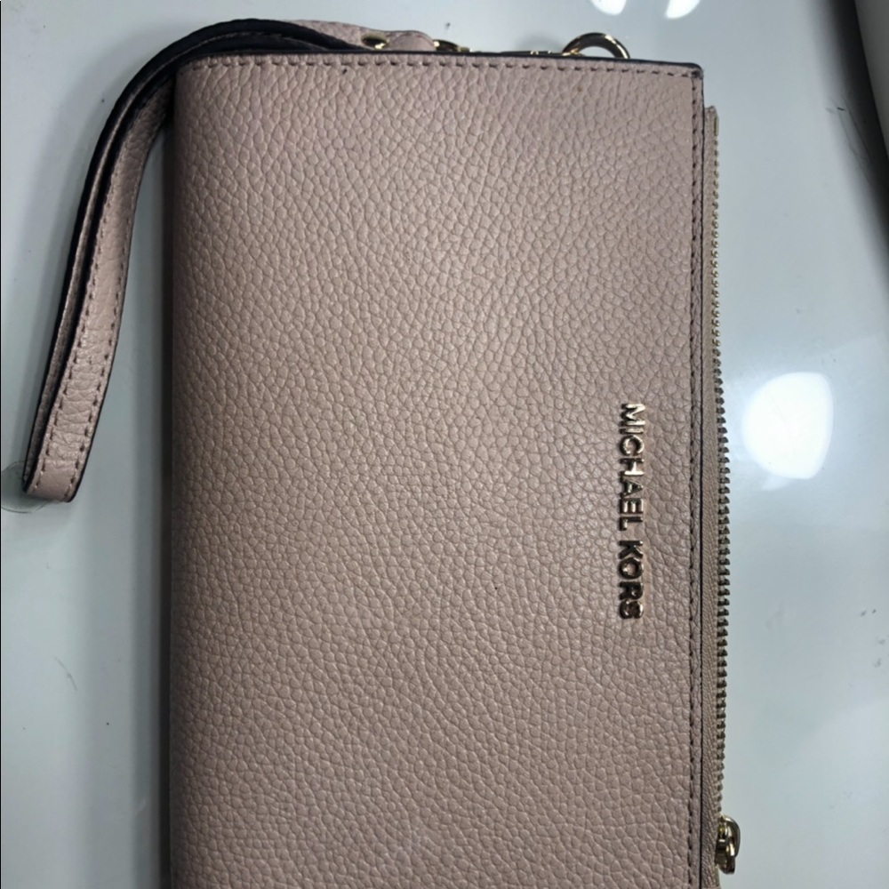 Michael kors wallet